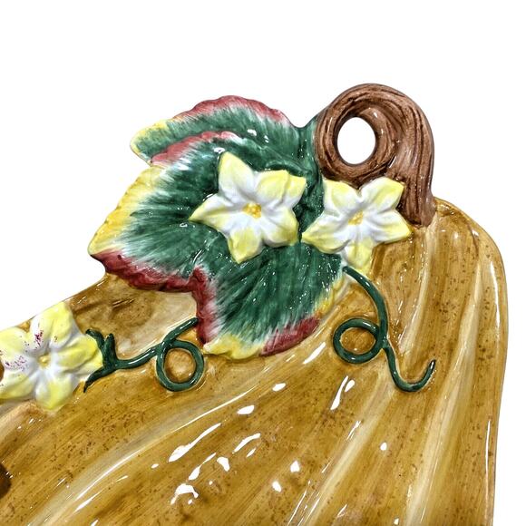 Fitz and Floyd Classics Pumpkin Gourd and Blossoms Porcelain Dish Wall Hanging - Picture 4 of 10